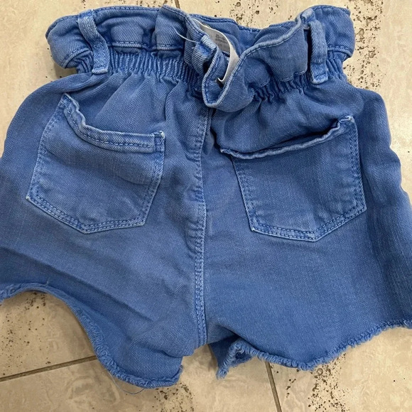 Zara Girl’s Paper Bag Denim Shorts in Blue - Picture 2 of 4